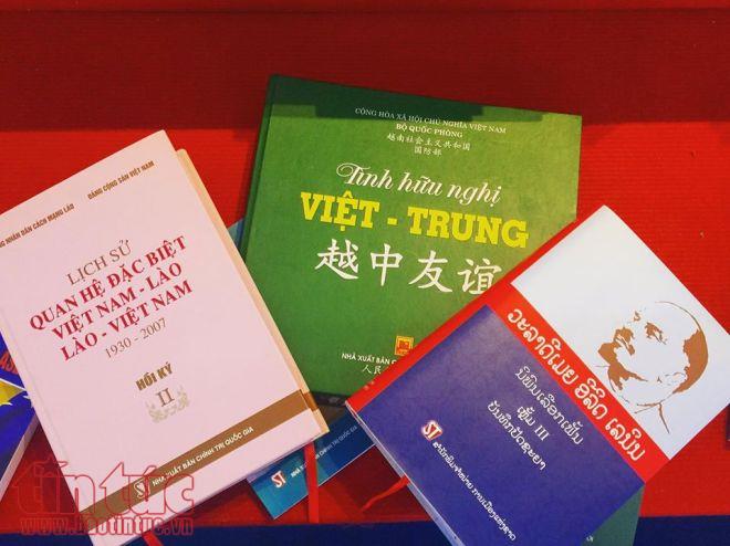 Khai mạc Triển lãm - Hội chợ sách Quốc tế 2017 ảnh 8